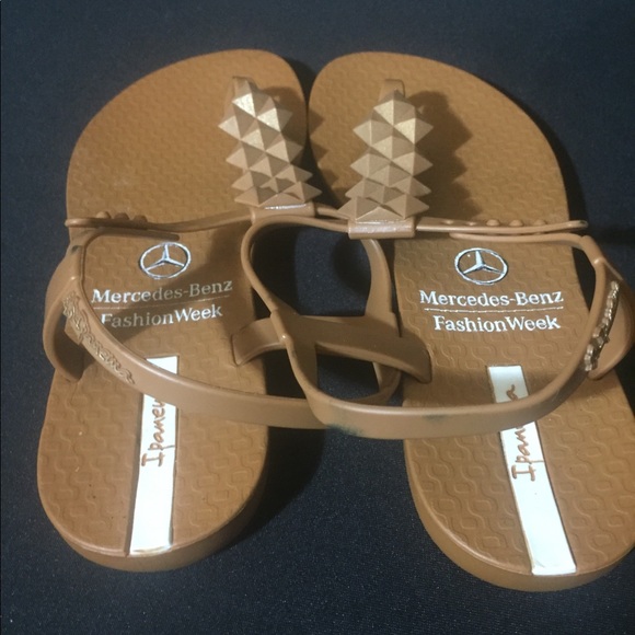 Impanema Mercedes Benz Fashion Week Sandals - Picture 8 of 8